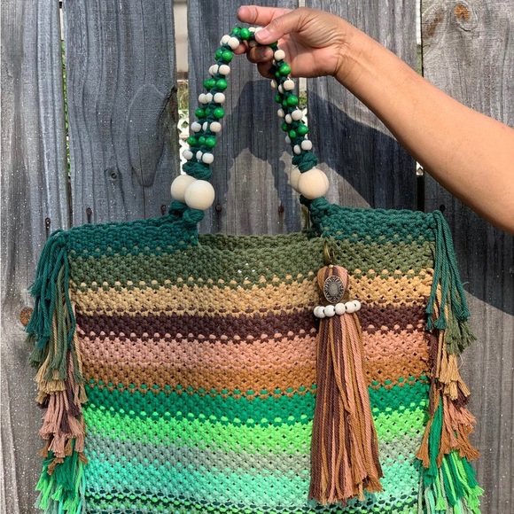 Green and Brown Macrame Bag With Fringes / 100% Handmade - Picture 5 of 12